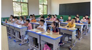 【det365手机版】公益助学走进家乡小学｜助力乡村振兴